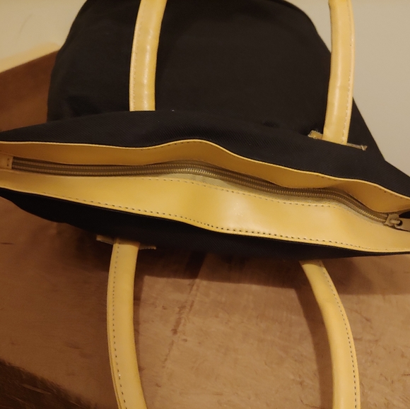 Bucket Style Bag - Picture 3 of 4